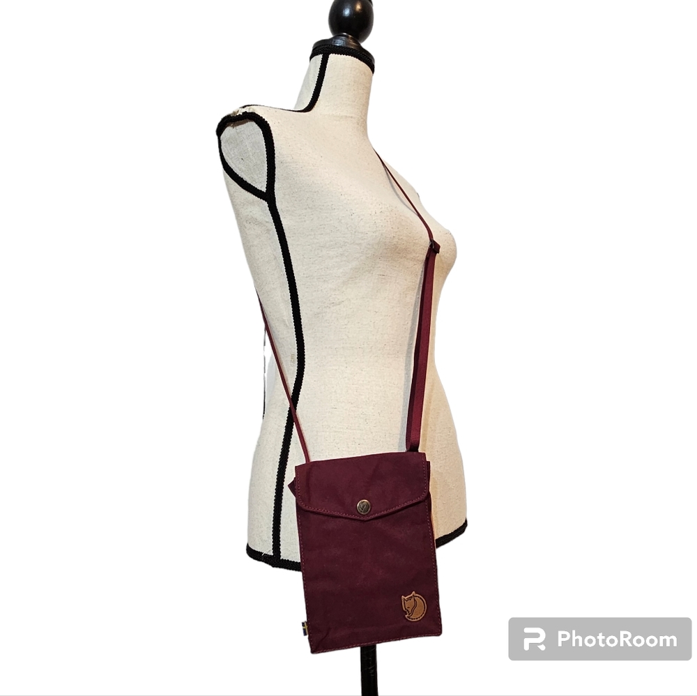 NWT Fjallraven Pocket Crossbody Dark Garnet